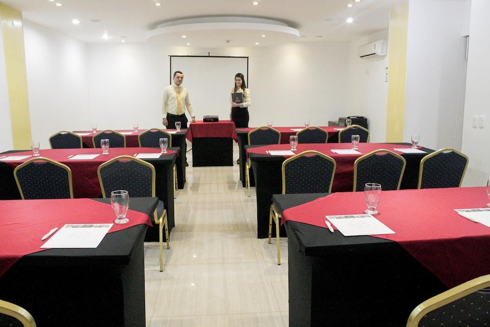Hotel La Serrania ブカラマンガ エクステリア 写真