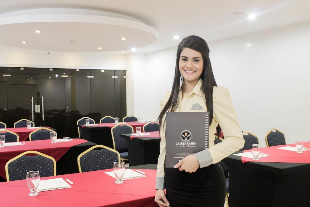Hotel La Serrania ブカラマンガ エクステリア 写真