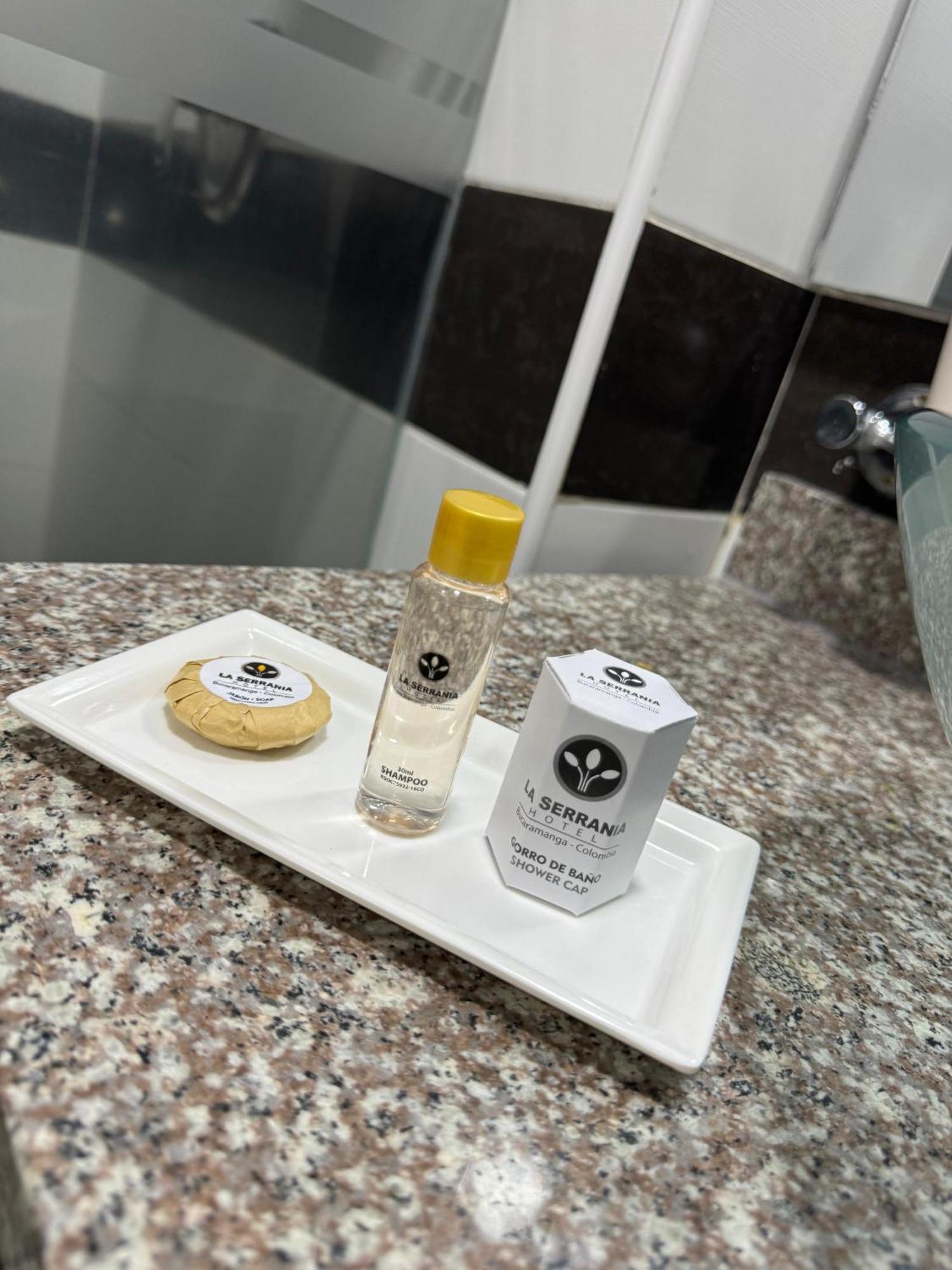 Hotel La Serrania ブカラマンガ エクステリア 写真