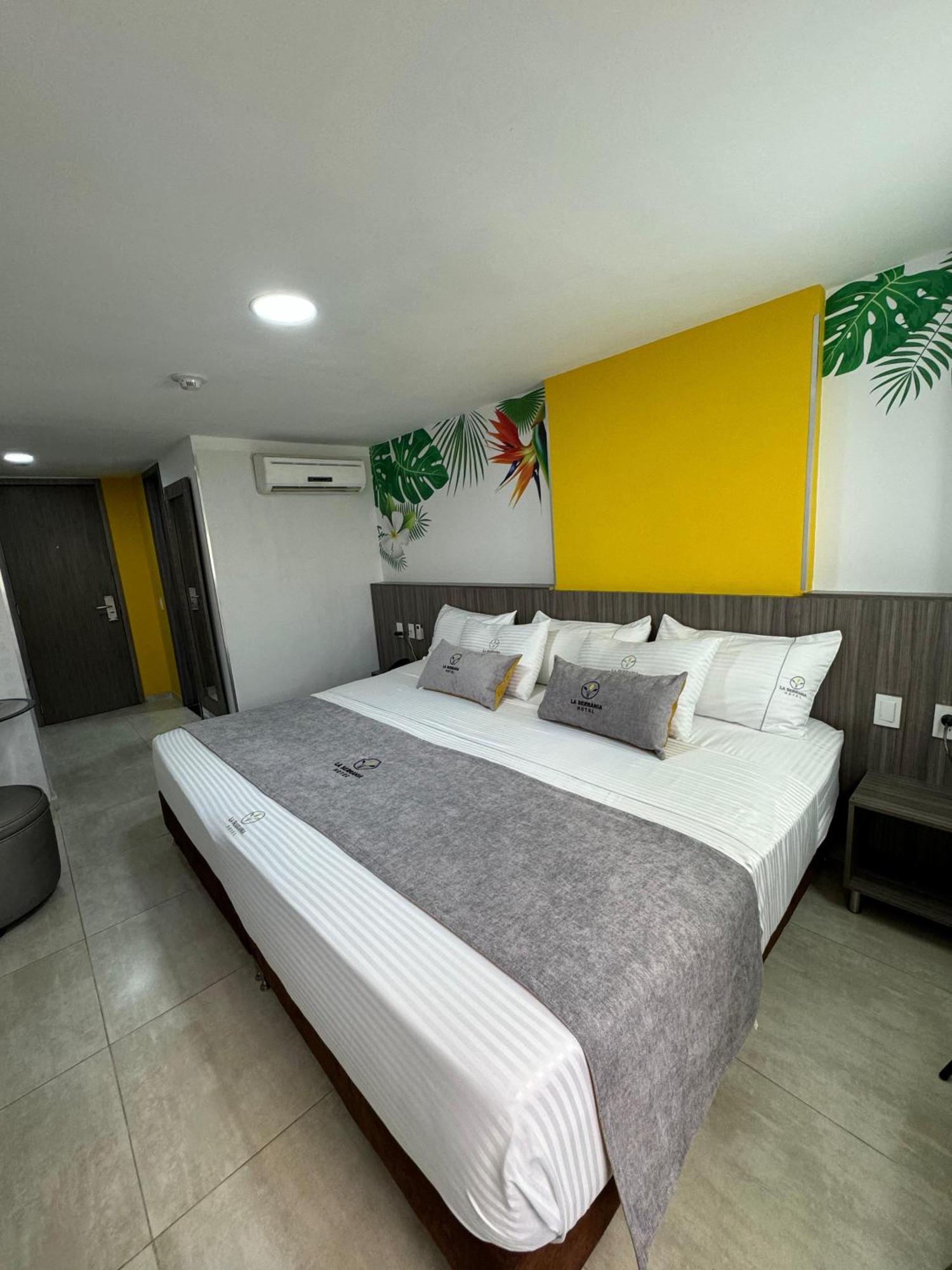 Hotel La Serrania ブカラマンガ エクステリア 写真